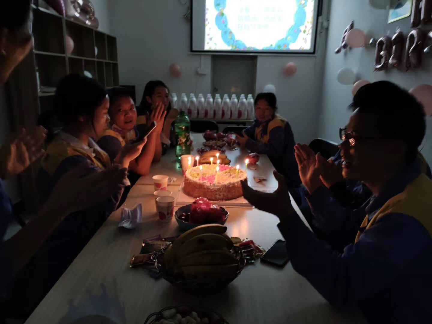 3、4月份員工慶生會(huì)